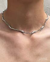 Y2K Liquid Metal Choker