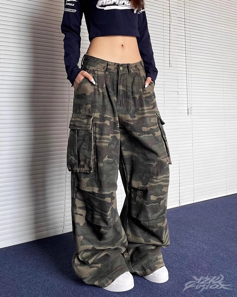 Baggy Camo Cargo Pants