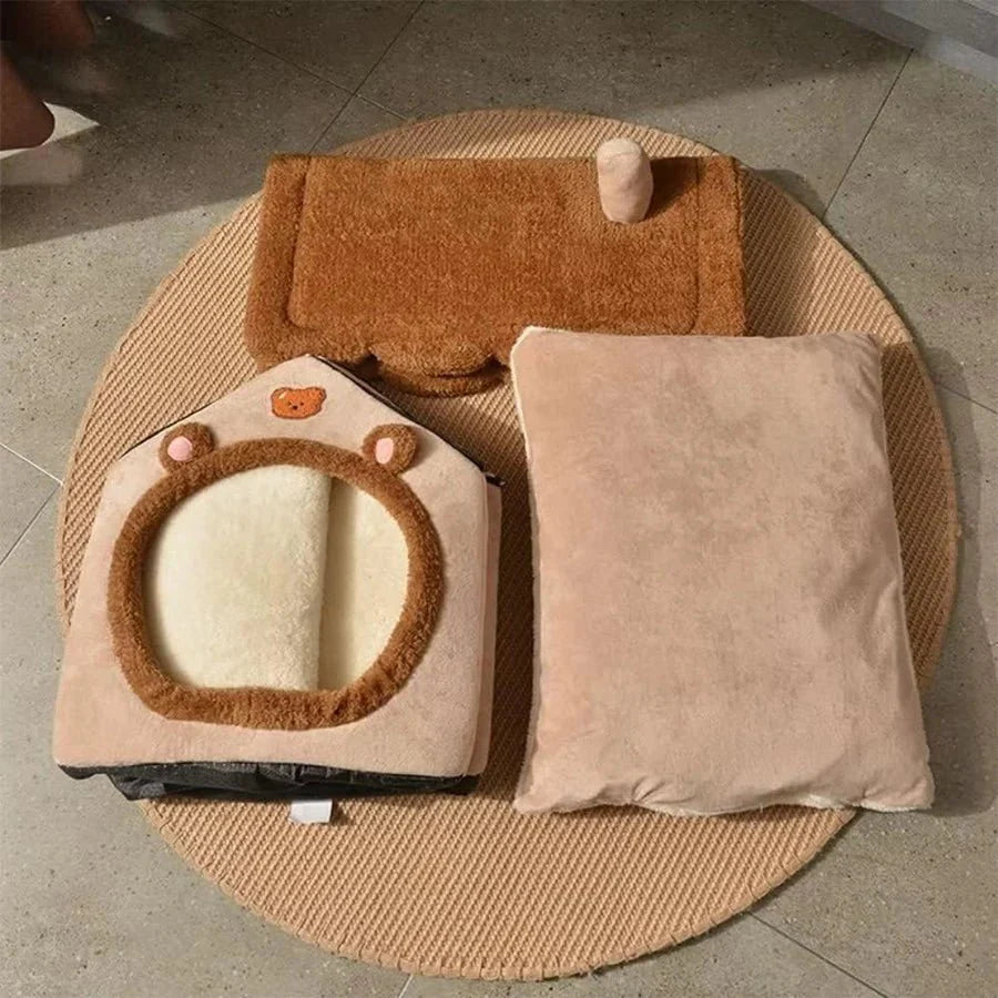 Gingerbread Cookie Home : Festive hideaway designed for cats