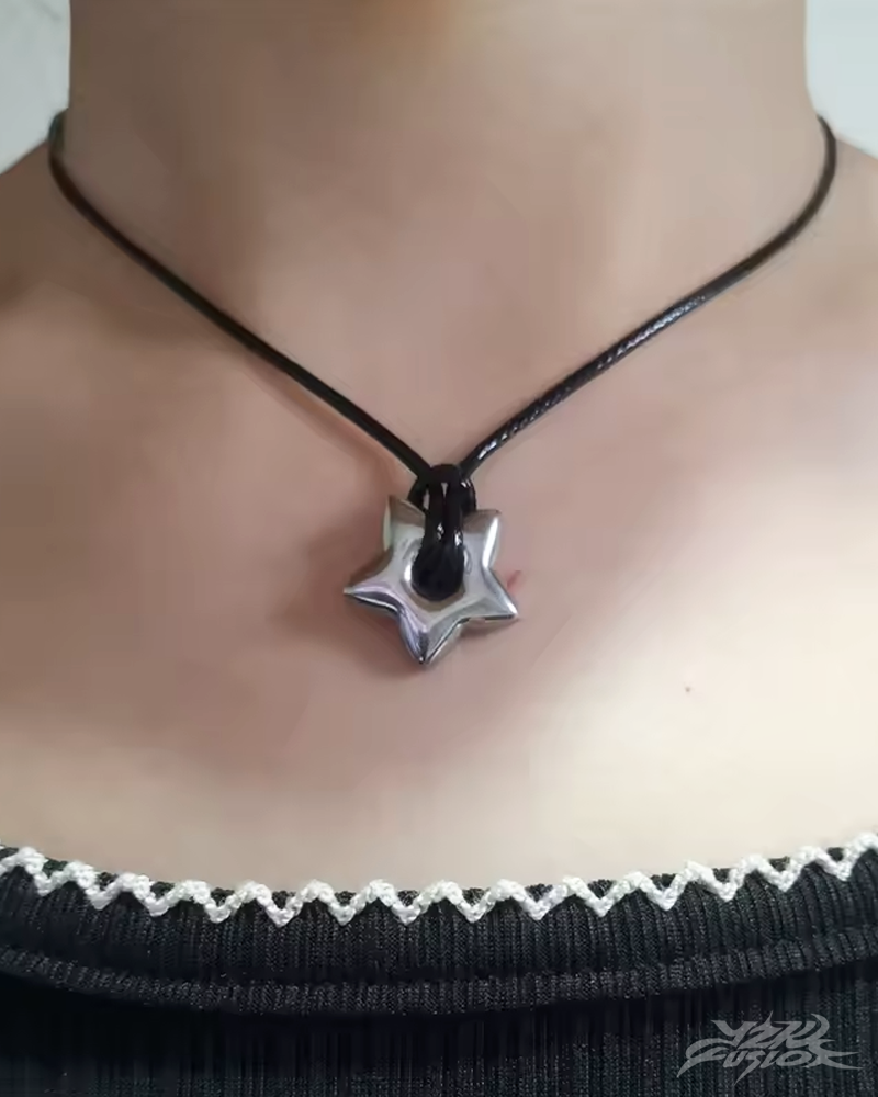 Vintage Y2K Star Necklace